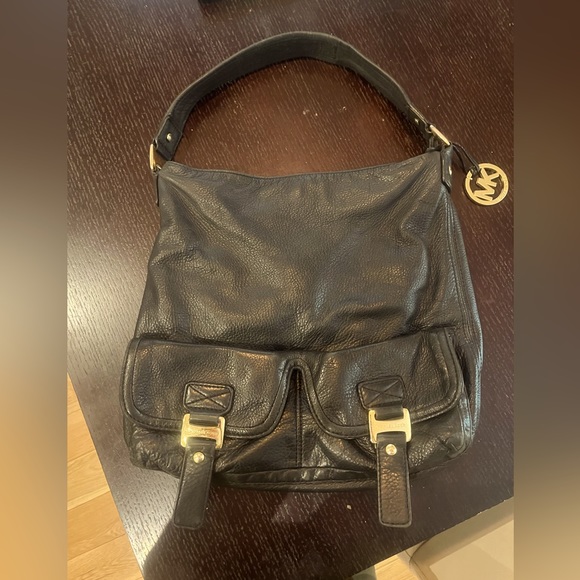 Michael Kors purse - Picture 1 of 3